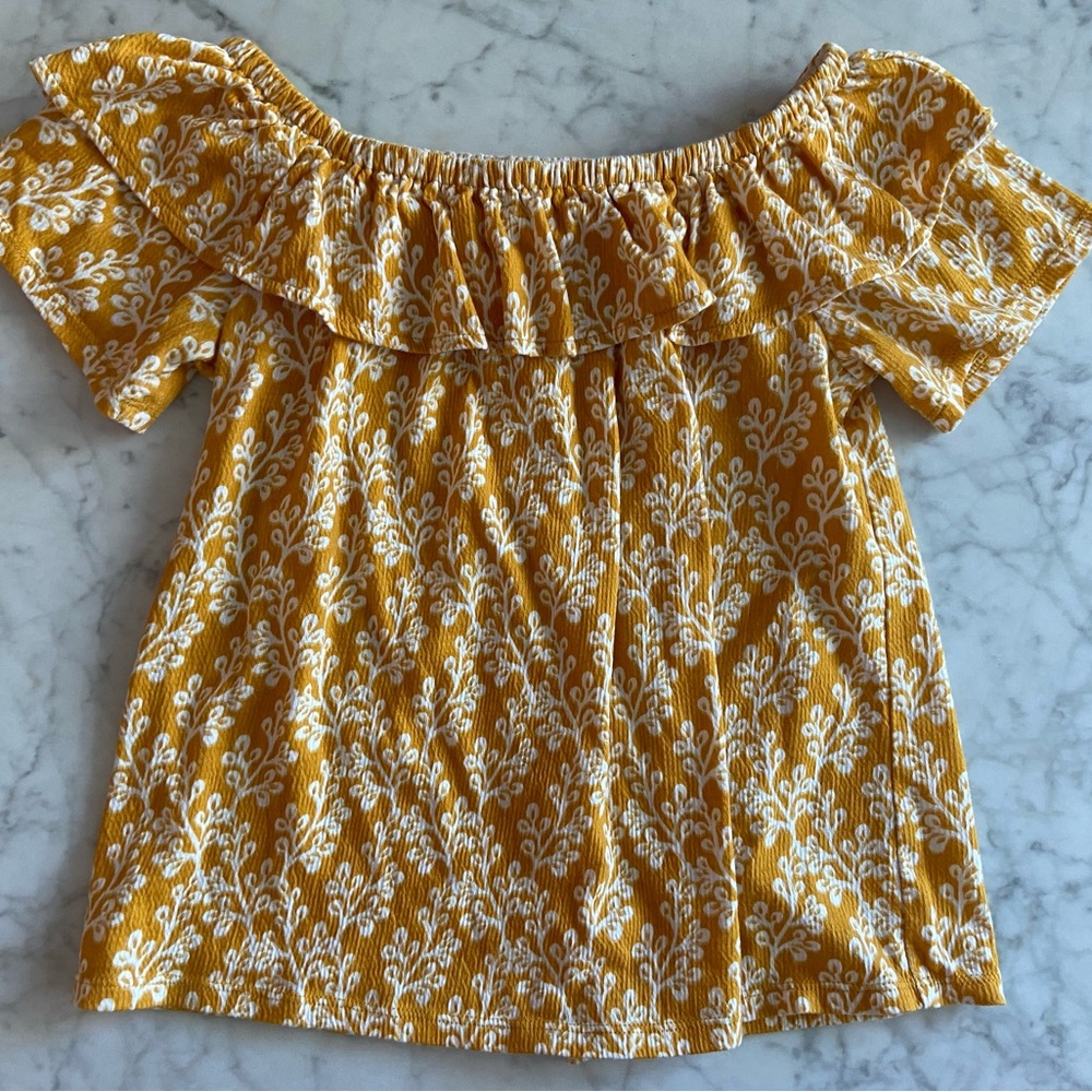 ✨NEW✨ Off the Shoulder Floral Yellow Shirt